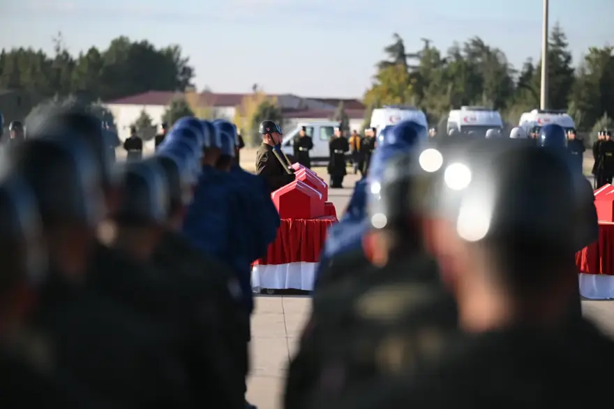 MÜRTED HAVA ÜSSÜ'NDE ASKERİ TÖREN 1