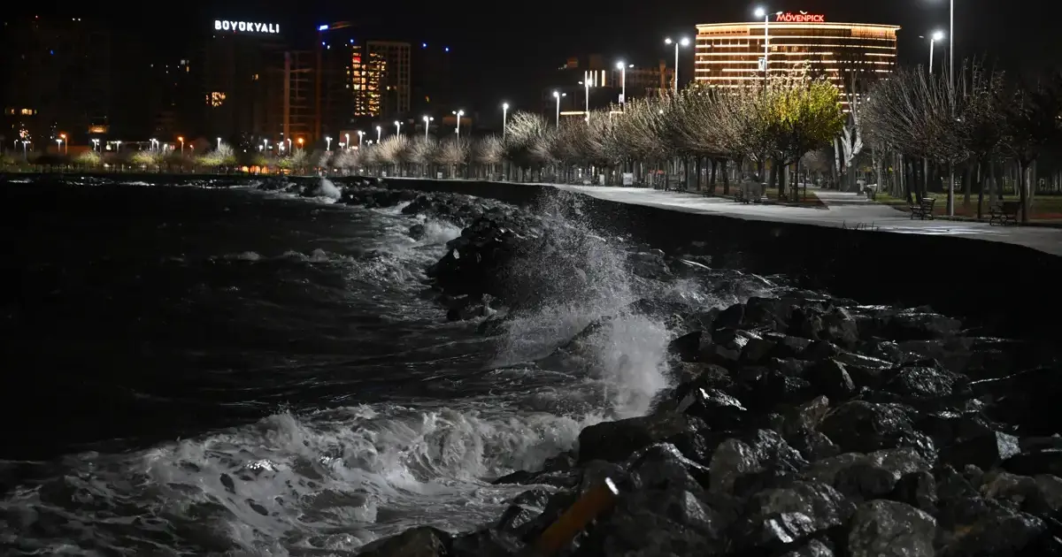 İstanbul'da deniz ulaşımına lodos engeli