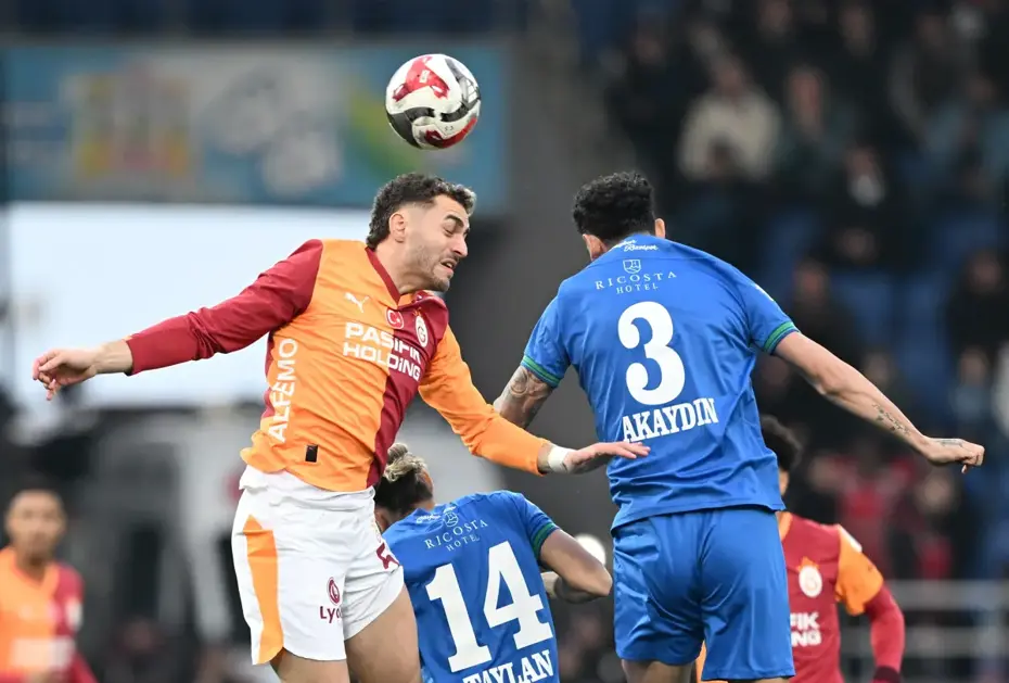 Galatasaray 3 puanı 3 golle aldı