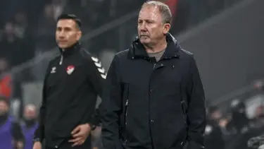 Sergen Yalçın'dan hakeme ve futbolculara tepki, "Yerden kalkmadı"