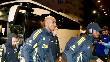 Sadettin Saran kafileye eşlik etti. Fenerbahçe, Trabzon'da