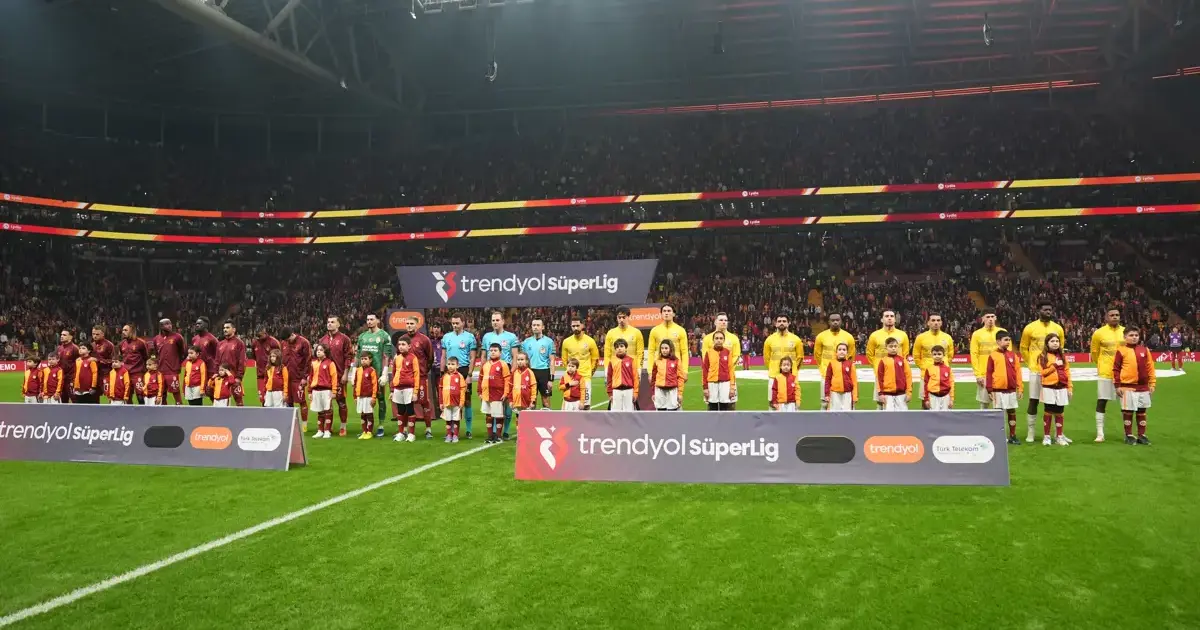 Okan Buruk'tan çift forvet tercihi, Eyüpspor karşısında 5 değişiklik