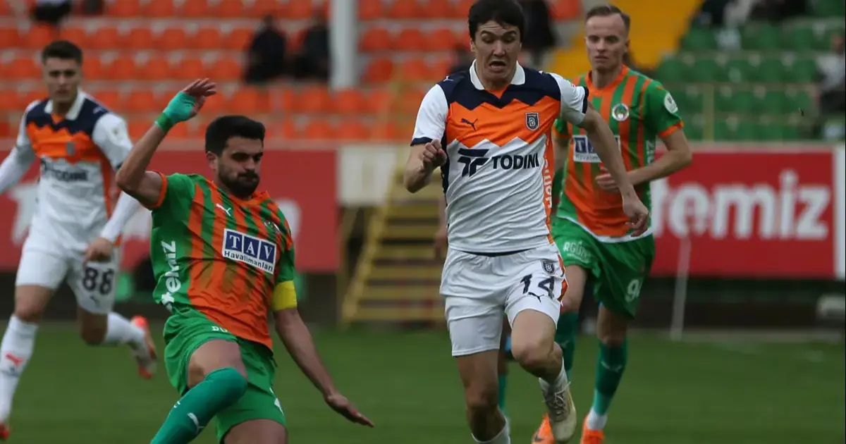 Başakşehir, Alanya deplasmanını 3 puanla geçti