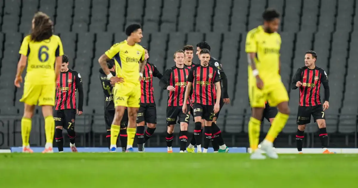 Fenerbahçe, Karagümrük'e 2-0 mağlup oldu. Namağlup seri bitti