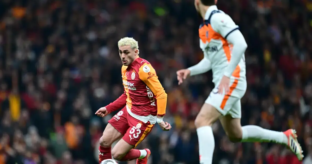 Lider Galatasaray, Başakşehir karşısında 3 puanı 3 golle aldı
