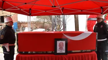 Trafik kazasında şehit olan polise veda