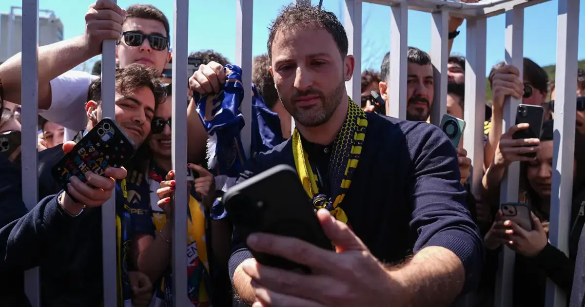 Taraftar veda için Samandıra'ya koştu. "Ya Tedesco ya hiç"