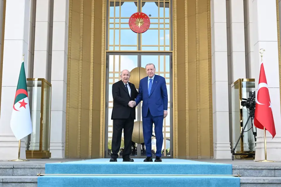 Cezayir Cumhurbaşkanı Tebbun Ankara'da. Cumhurbaşkanı Erdoğan resmi törenle karşıladı