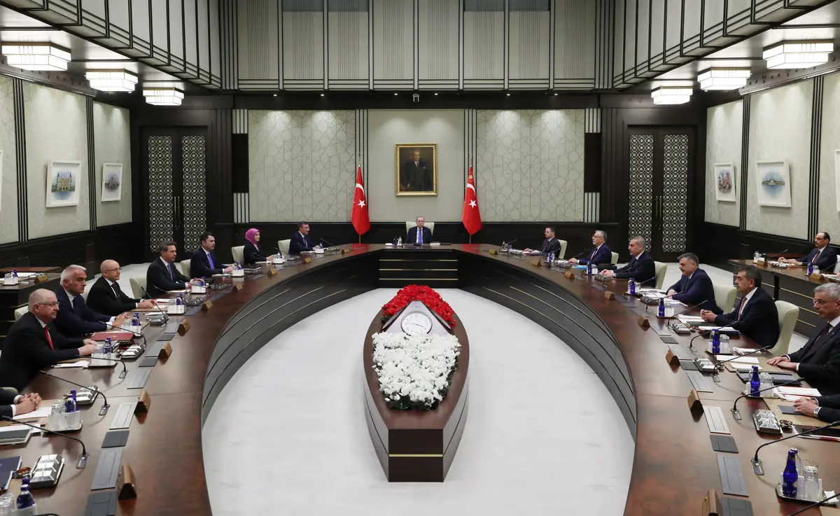 Kabine toplantısı başladı. Gündemde hangi konular var?