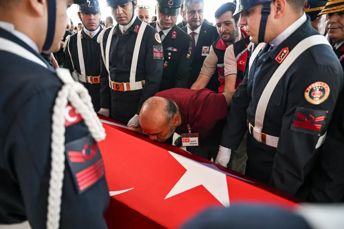 Kazada şehit olan uzman çavuşa veda