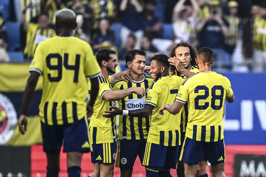 Beşiktaş'tan Fenerbahçe kampına katıldı, perdeyi açtı. 2 maçta tam 9 gol