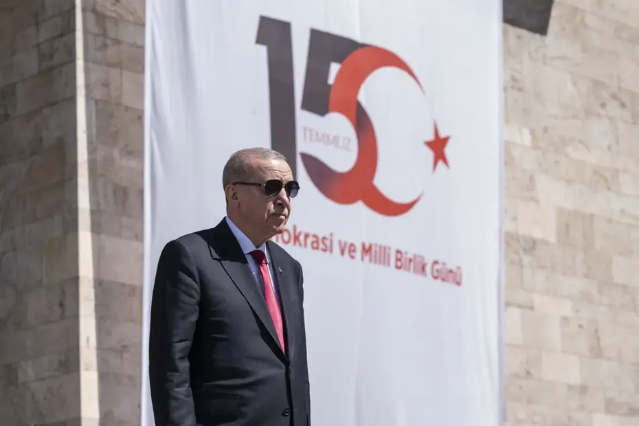 Cumhurbaşkanı Erdoğan: FETÖ tehlikesi devam ediyor, gardımızı düşürmeyeceğiz