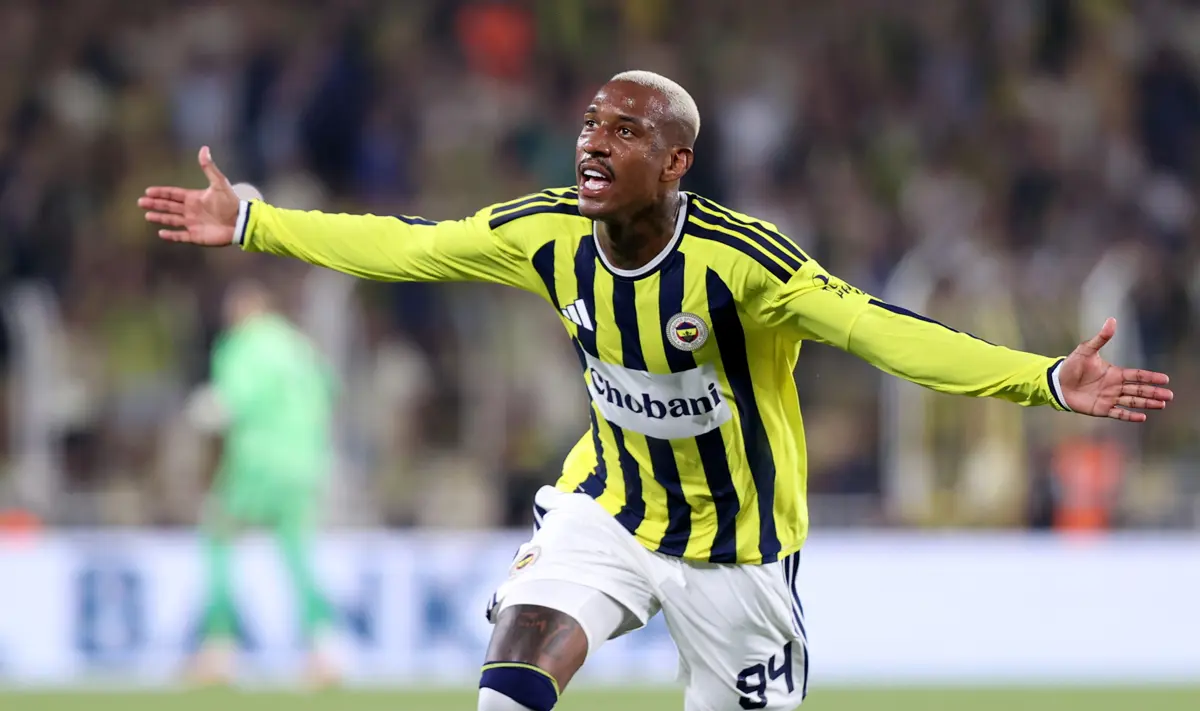 Fenerbahçe'de gecenin kahramanı Talisca, tur Polonya'ya kaldı