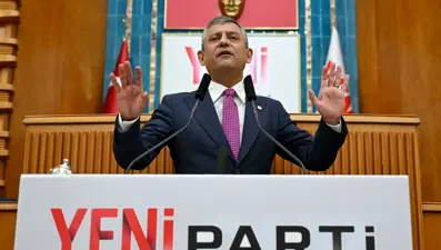 Özgür Özel: Türkiye'nin tüm demokratlarını partimize davet ediyorum