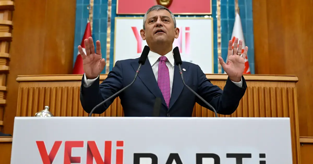 Özgür Özel: Türkiye'nin tüm demokratlarını partimize davet ediyorum