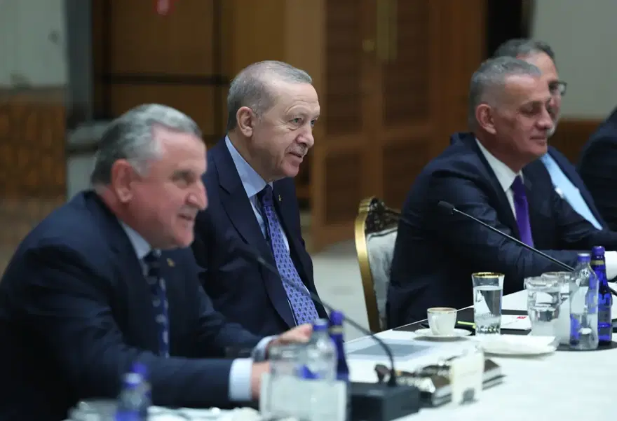 Cumhurbaşkanı Erdoğan Süper Lig'in yeni ekiplerini kabul etti 1 Cumhurbaşkanı Erdoğan Süper Lig'in yeni ekiplerini kabul etti 1