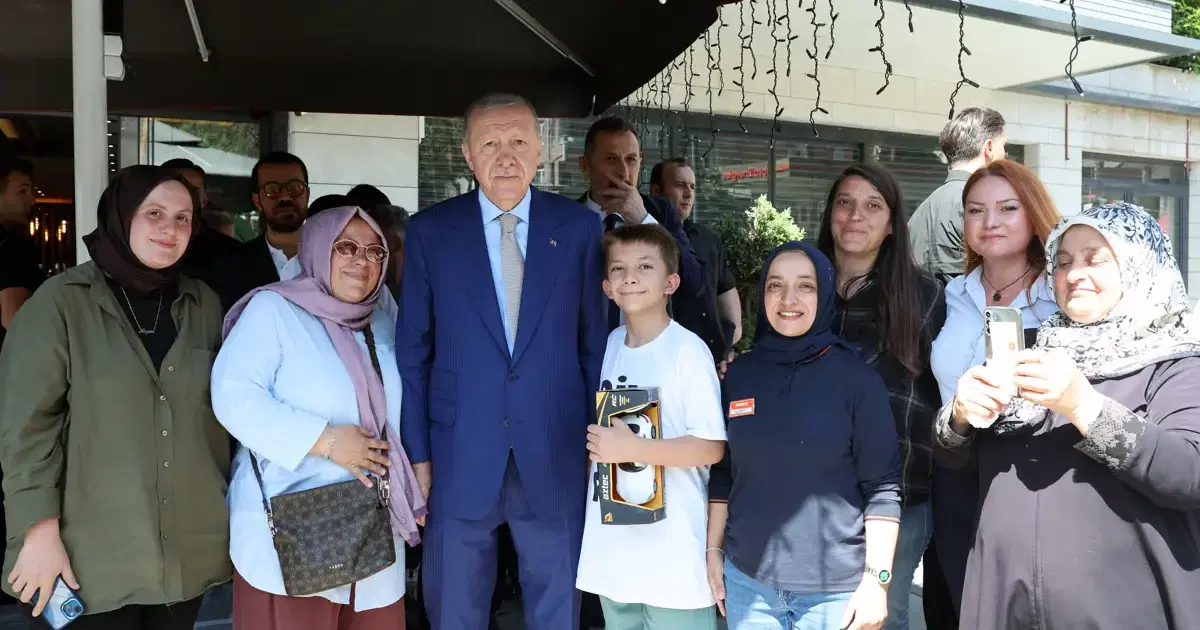 Cumhurbaşkanı Erdoğan'dan esnaf ziyareti