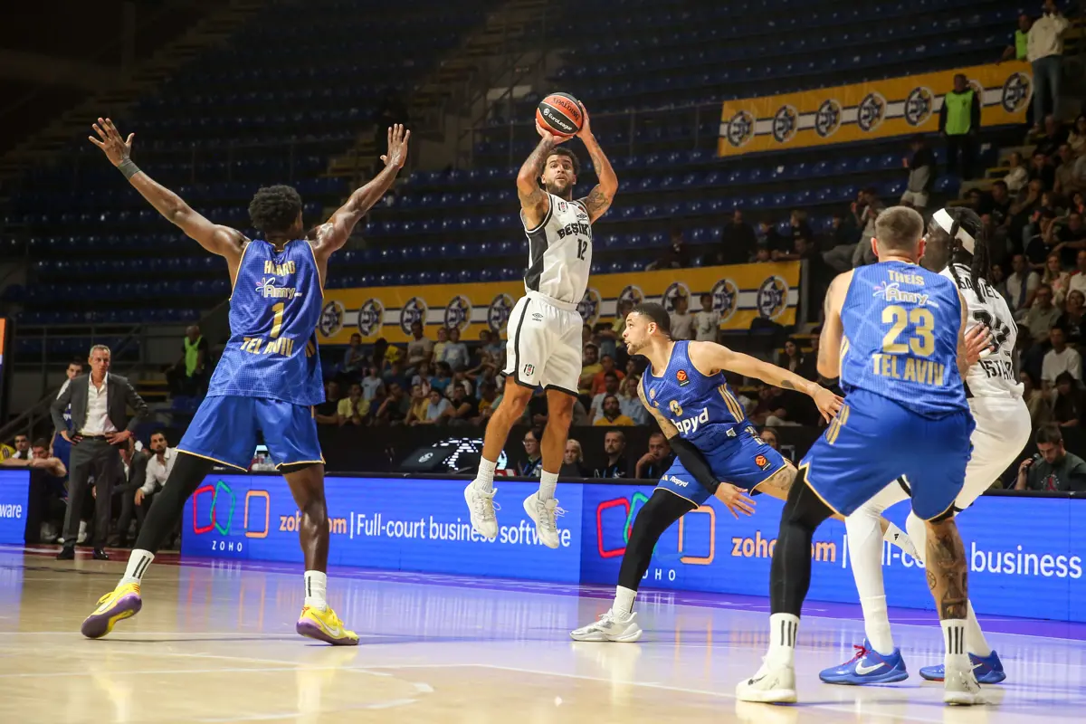 Beşiktaş, EuroLeague'de ilk galibiyetini görkemli bir skorla aldı