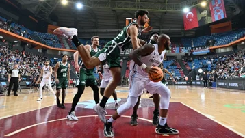 Trabzonspor, potada Avrupa yolculuğuna Nanterre'yi uzatmada yenerek başladı