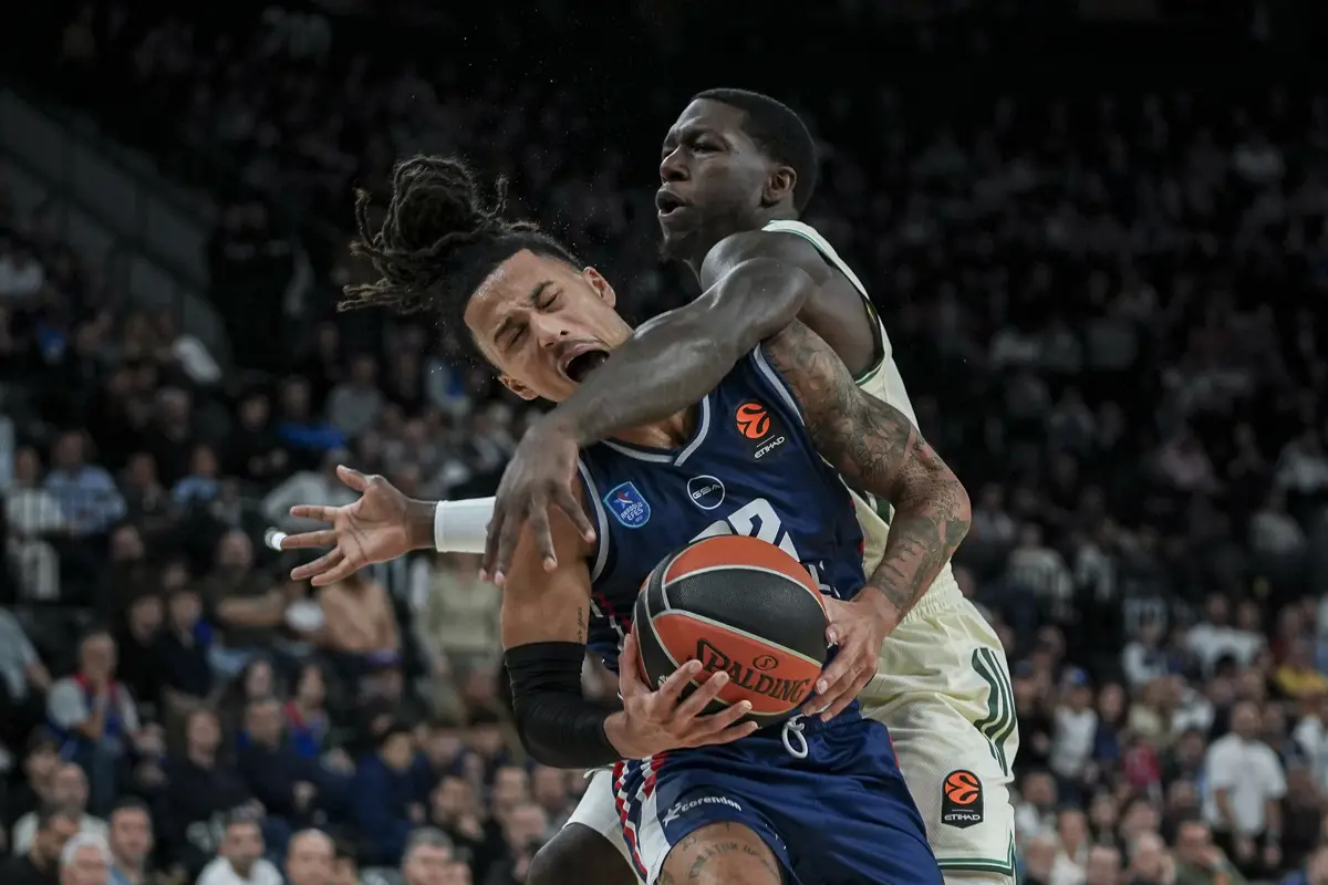 Anadolu Efes, Panathinaikos'u İstanbul'dan eli boş gönderdi