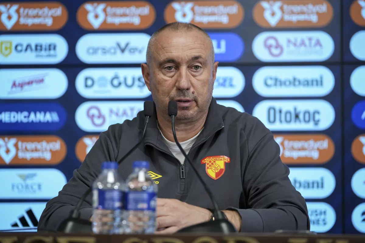 Stoilov: İlk yarıda rakibe gereğinden fazla saygı gösterdik