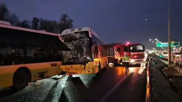 Başakşehir'de üç İETT otobüsü kaza yaptı. Yaralılar var
