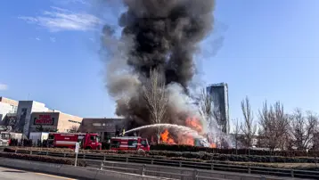 Ankara Emniyet Müdürlüğü otoparkında yangın