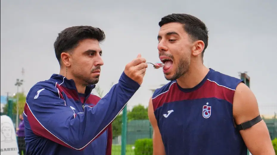 Trabzonspor'da önce idman sonra doğum günü kutlaması vardı