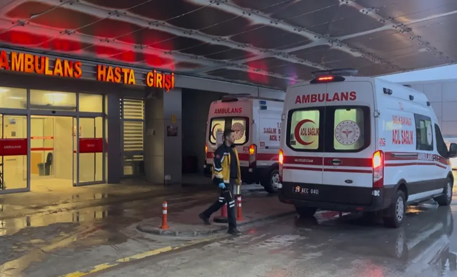 Ocakta unutulan yemek faciası. Anne ve iki oğlu zehirlendi