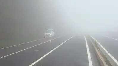 Bolu Dağı'nda sis nedeniyle görüş mesafesi 30 metreye düştü