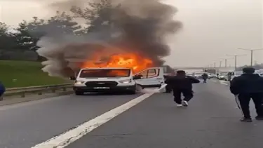 TEM Otoyolu'nda kamyonet alev alev yandı