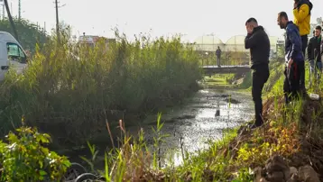 Antalya&#x27;da kahreden kaza. Eşinin cenazesinin çıkarılmasını gözyaşlarıyla izledi