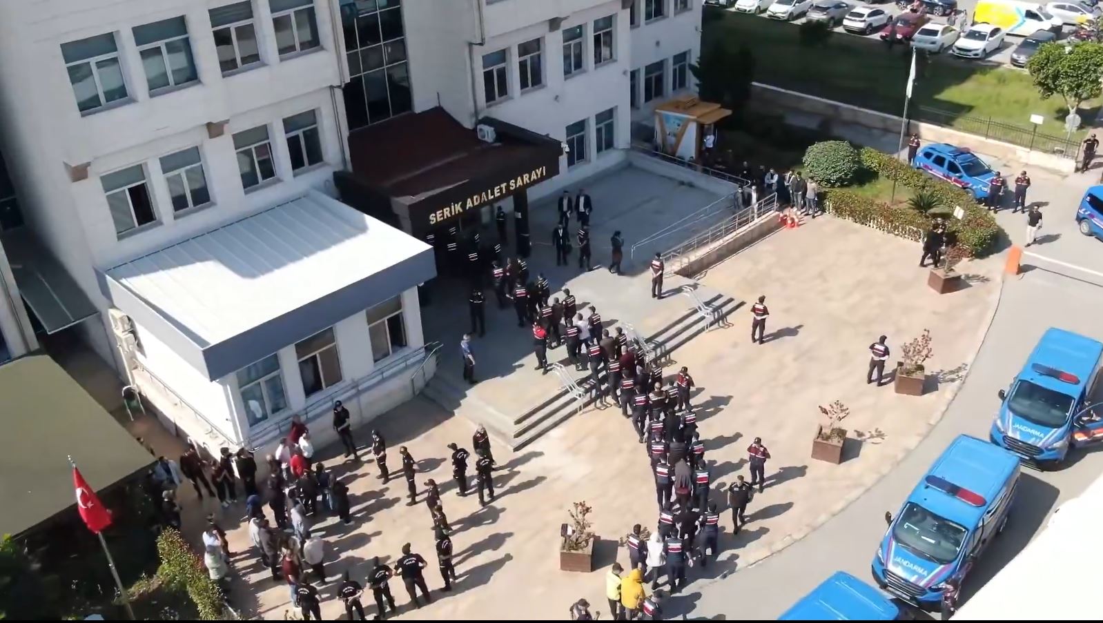 11 ilde organize suç örgütlerine operasyon: 71 tutuklama