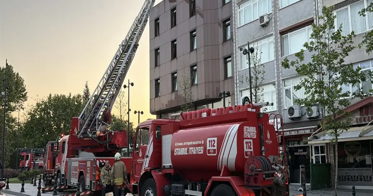 Fatih'te otel yangını: Bir can kaybı var