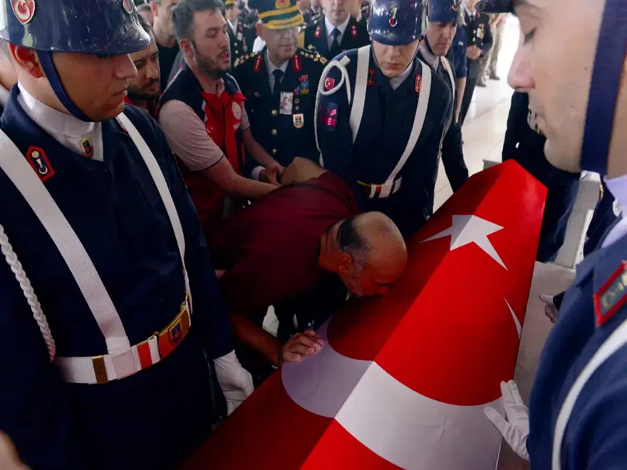 Kazada şehit olan uzman çavuşa veda 2