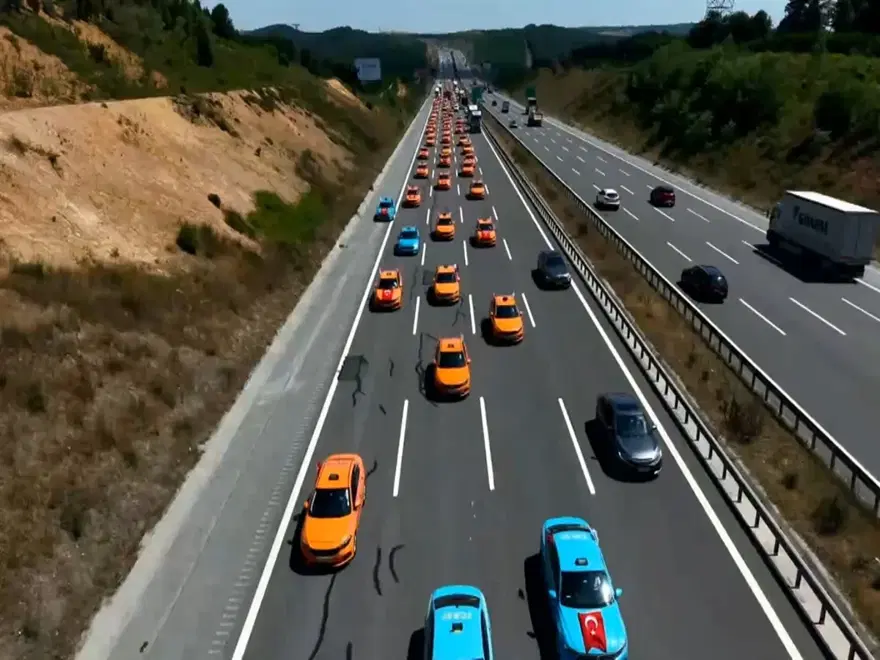 Taksicilerden 15 Temmuz konvoyu 1