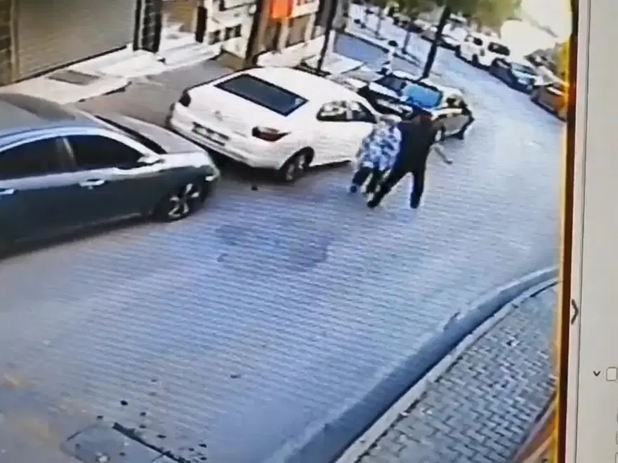 Şişli'de sokak ortasında kadına şiddet. Arkasından yaklaşıp yumruk attı 