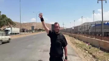 Giresun'dan yola çıktı. Otostopla ikinci kez Kabe'ye gidiyor