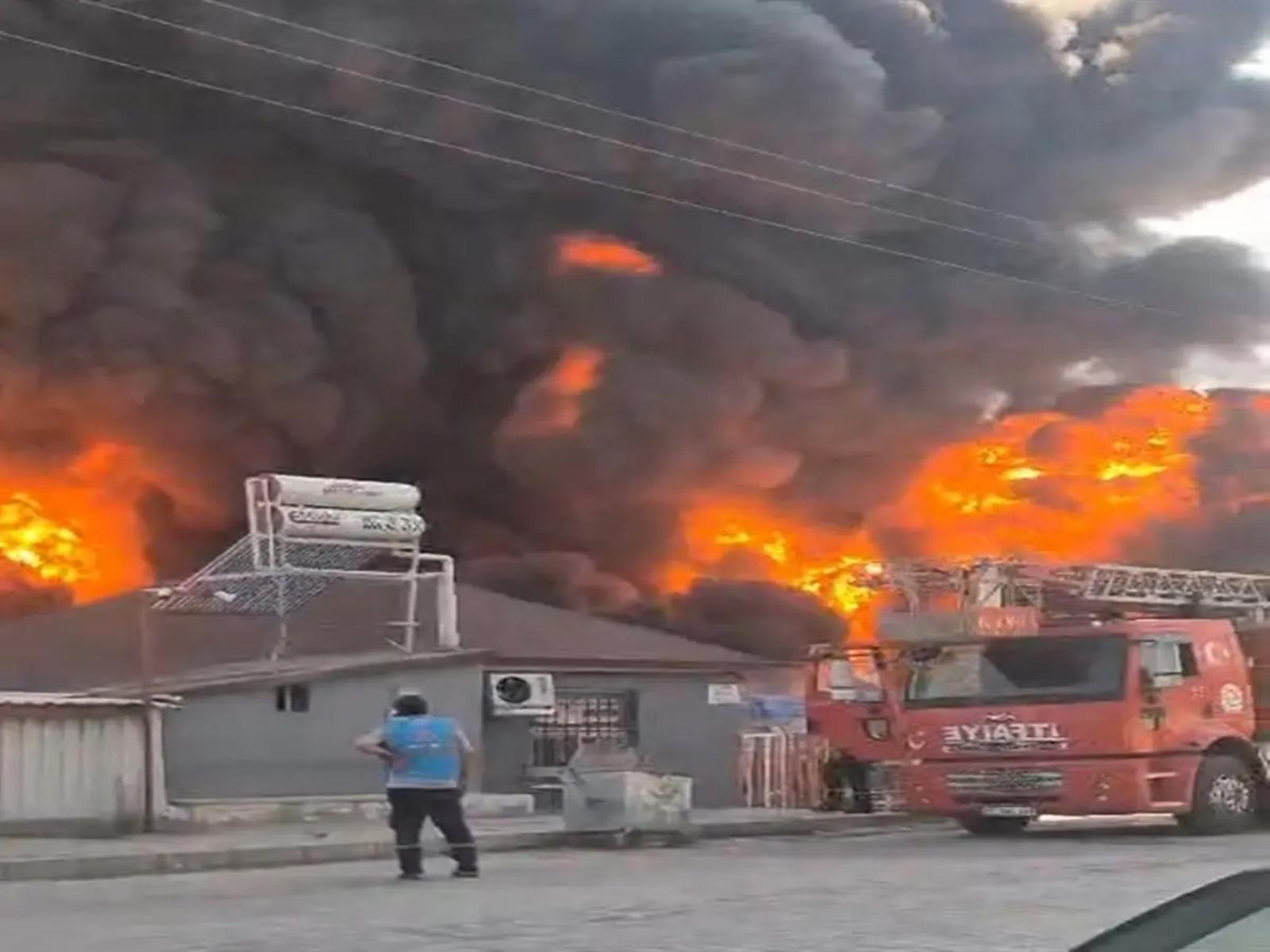 Elazığ'da fabrika yangını