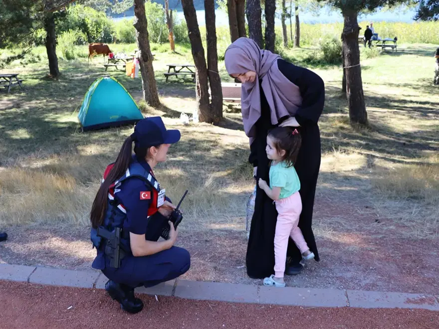Teğmen Nevin, Bolu'nun ilk kadın karakol komutanı oldu 1 Teğmen Nevin, Bolu'nun ilk kadın karakol komutanı oldu 1