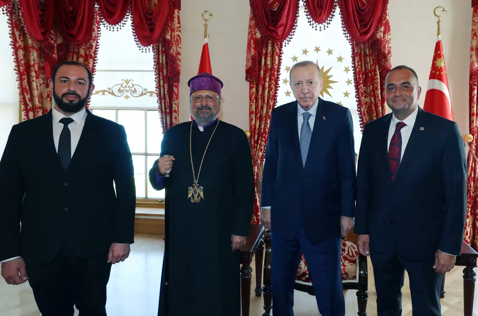 Cumhurbaşkanı Erdoğan, Türkiye Ermenileri Patriği Maşalyan'ı kabul etti