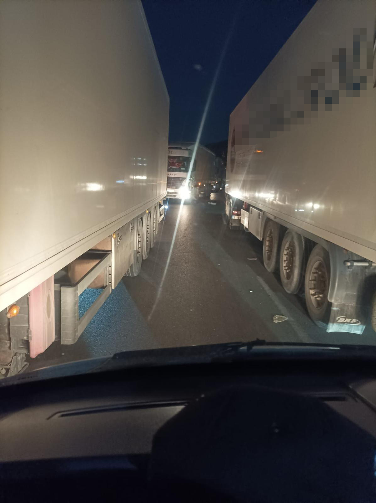 Gümrük kapısında feci ölüm. İki TIR'ın arasında sıkışıp yaşamını yitirdi