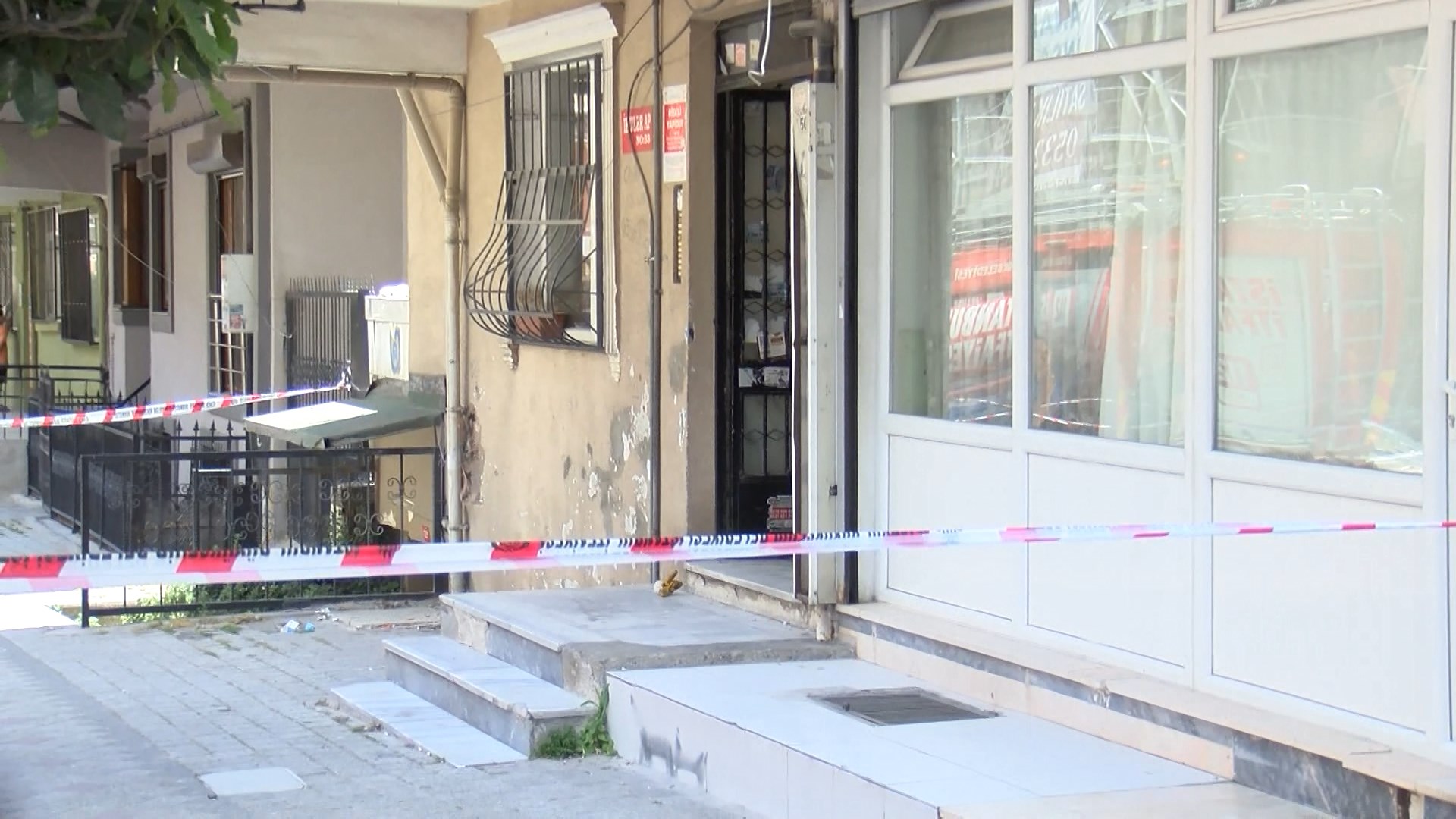 İstanbul'da kentsel dönüşüme giren binada patlama: Yaralılar var