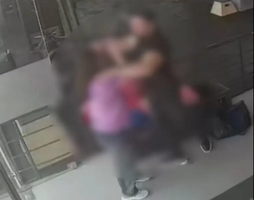 Spor salonunda tartıştığı kadının boğazını sıktı 2 Spor salonunda tartıştığı kadının boğazını sıktı 2