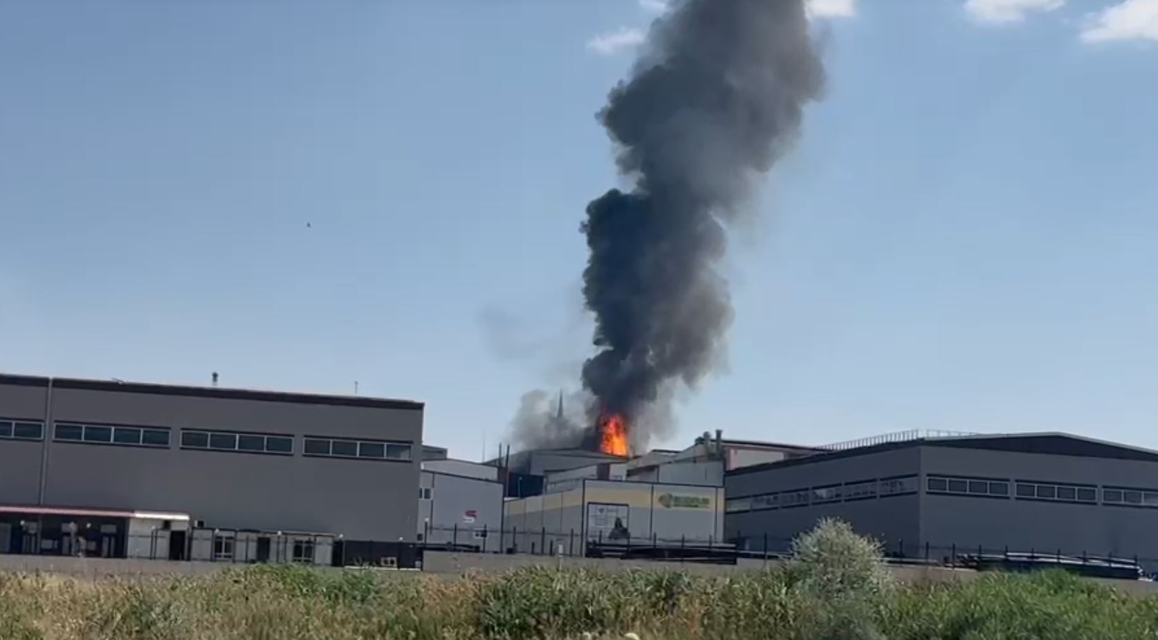 Ankara'daki fabrika yangını kontrol altında