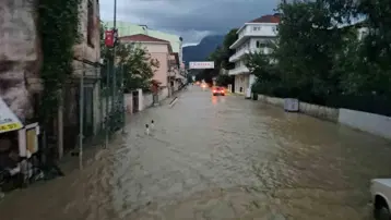 Kastamonu'yu sel vurdu: Ev ve iş yerlerini su bastı