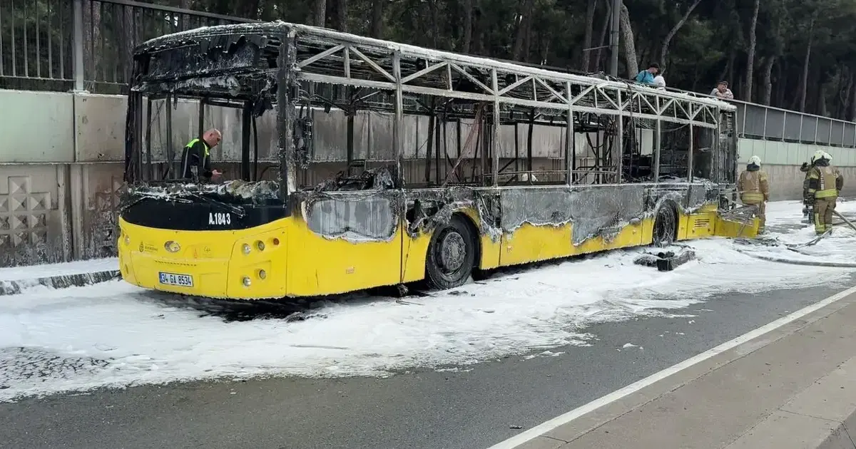 Bakırköy'de İETT otobüsünde yangın