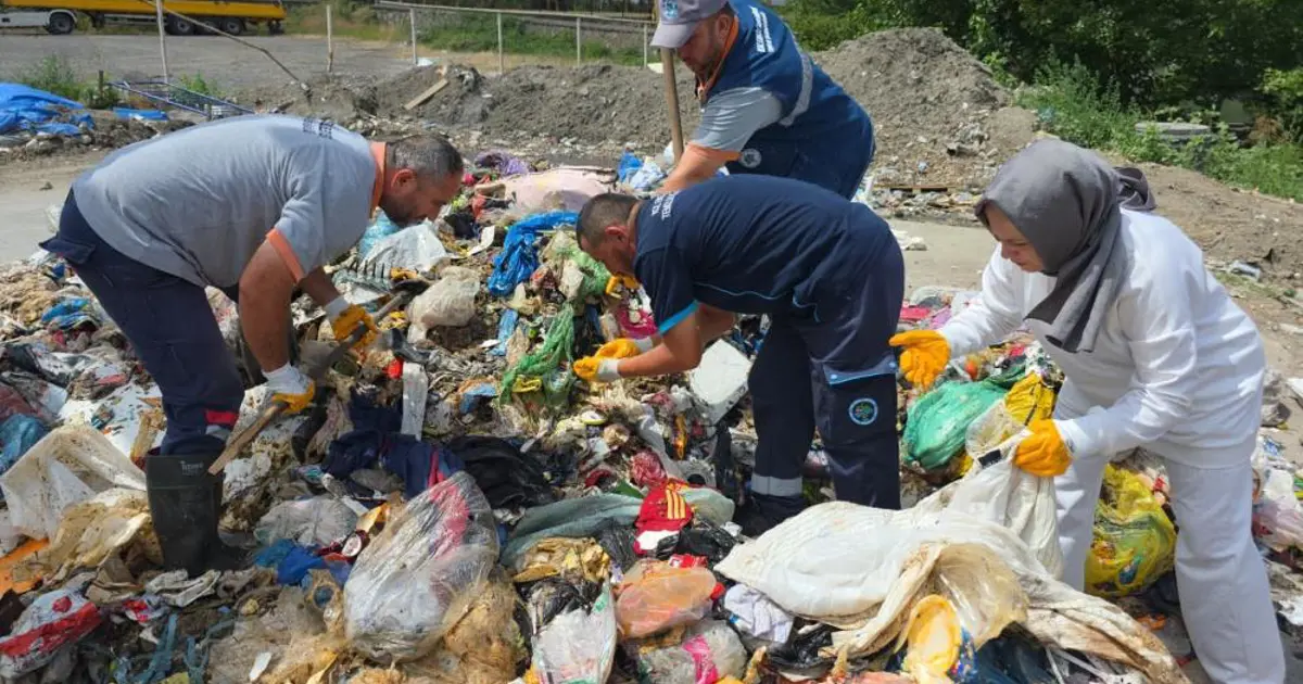 Altın dolu çantayı çöp sandılar. Bir anlık ihmal pahalıya mal oluyordu