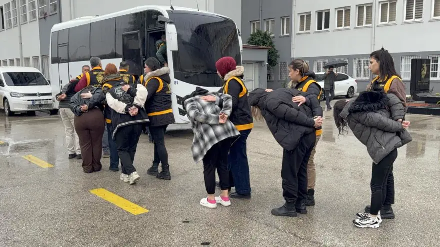 10 milyonluk dublörlü vurgun. Kod adları "Profesör", "Firavun" ve "Azad" 10 milyonluk dublörlü vurgun. Kod adları "Profesör", "Firavun" ve "Azad"