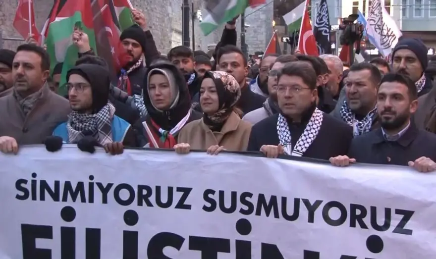 BAKAN TUNÇ: İSTANBUL'DA TARİHİ BİR ANA TANIKLIK EDİYORUZ 8